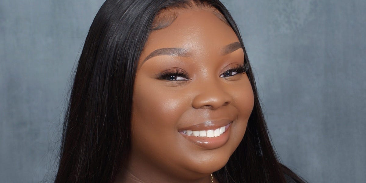 How I Became a Notary-Signing Agent Making $200 an Hour As a Side Gig